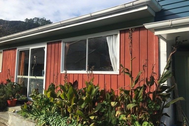 Photo of property in 3/10 Pitoitoi Road, Days Bay, Lower Hutt, 5013