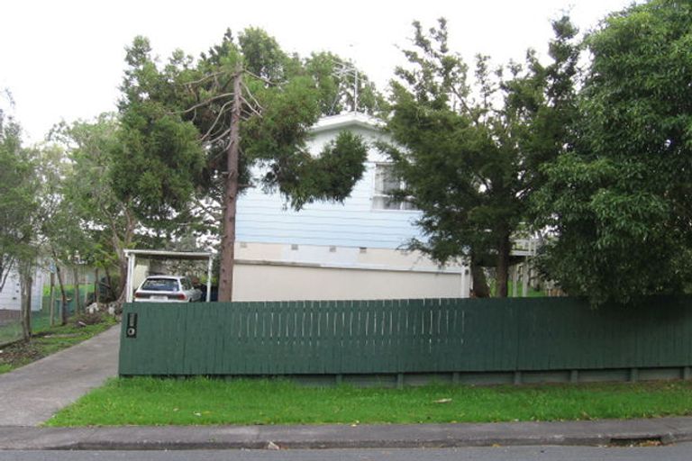 Photo of property in 49 Kemp Road, Massey, Auckland, 0614