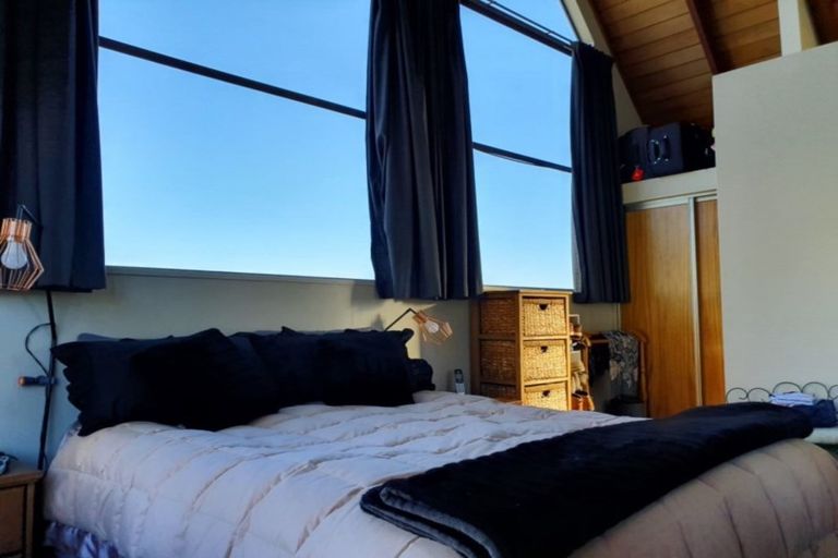 Photo of property in 2 Stanton Crescent, Karoro, Greymouth, 7805