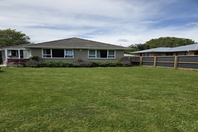 Photo of property in 88 Nortons Road, Avonhead, Christchurch, 8042