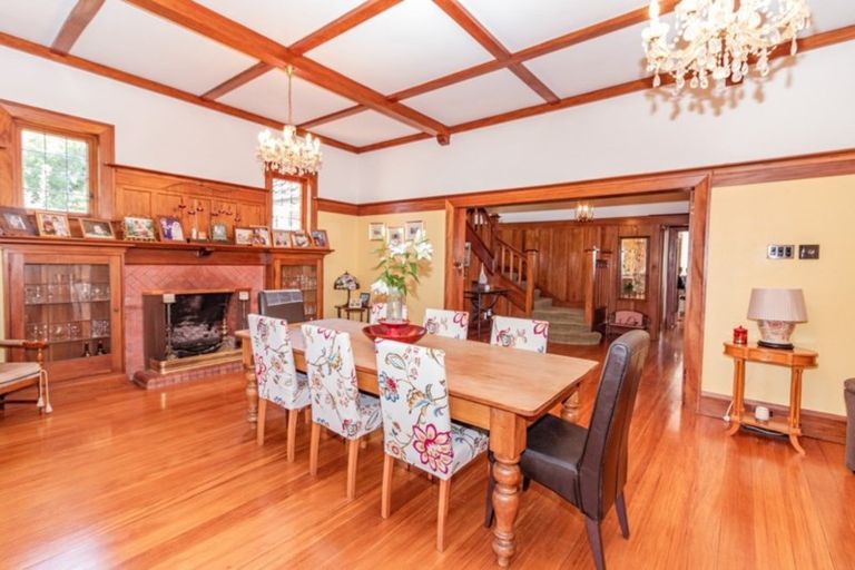 Photo of property in 2 Tulloch Street, Saint Johns Hill, Whanganui, 4500