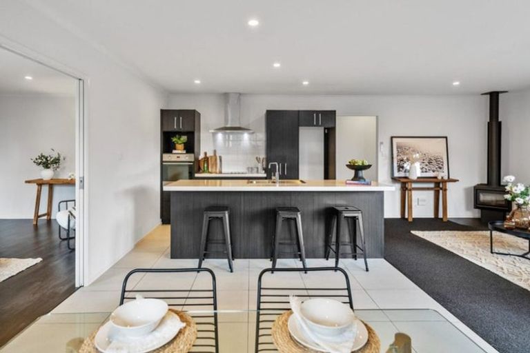 Photo of property in 8 Double Bay Road, Pyes Pa, Tauranga, 3112