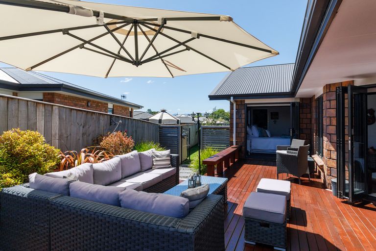 Photo of property in 18 Stonebridge Heights, Feilding, 4702