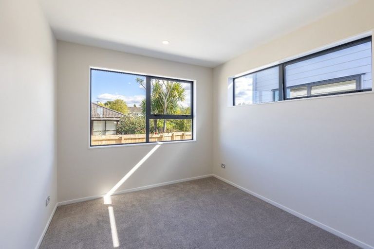 Photo of property in 6d Kaweka Street, New Lynn, Auckland, 0600