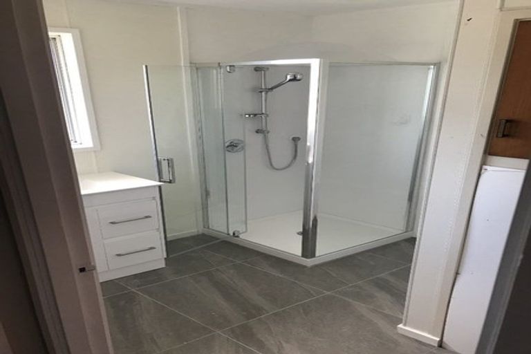 Photo of property in 1/140 Metcalfe Road, Ranui, Auckland, 0612