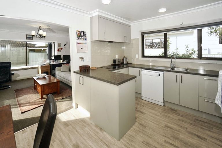 Photo of property in 8b Stewart Street, Te Puke, 3119