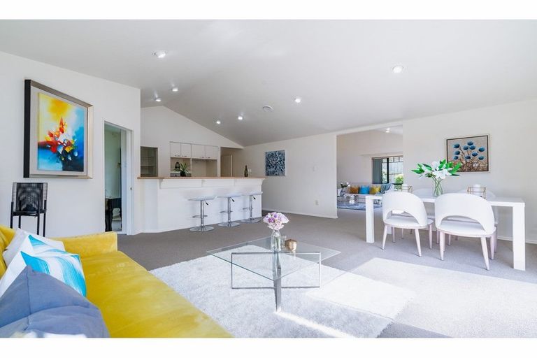 Photo of property in 208b Glengarry Road, Glen Eden, Auckland, 0602