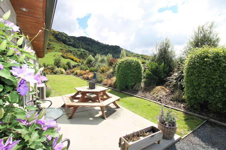 Photo of property in 43 Tara Hills Drive, North Taieri, Mosgiel, 9092