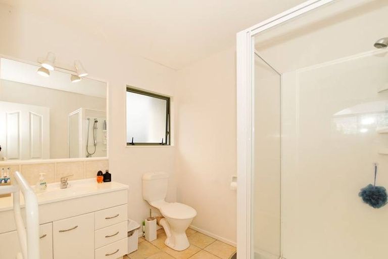 Photo of property in 151e Colwill Road, Massey, Auckland, 0614