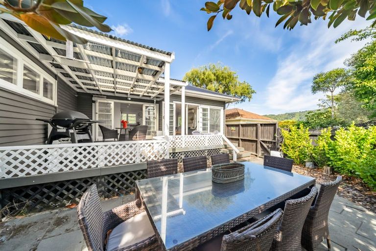 Photo of property in 25 Field Street, Silverstream, Upper Hutt, 5019