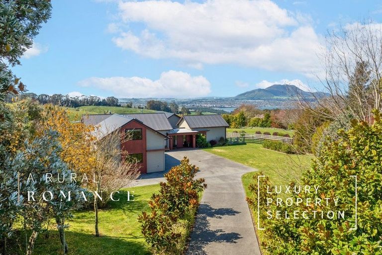 Photo of property in 67 Lomond Grove, Acacia Bay, Taupo, 3385
