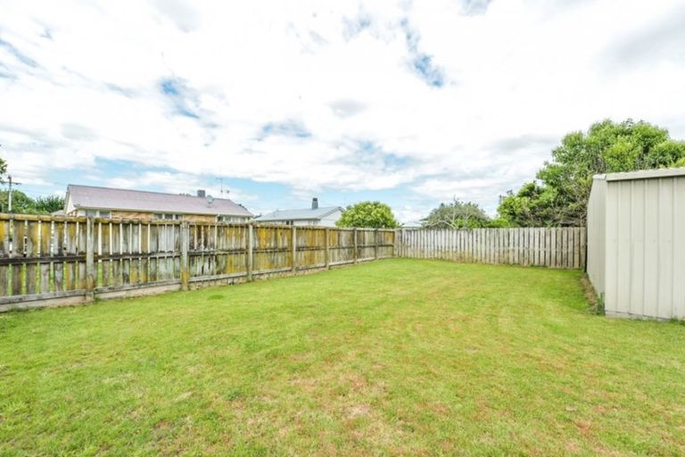 Photo of property in 82 Holland Road, Fairfield, Hamilton, 3214