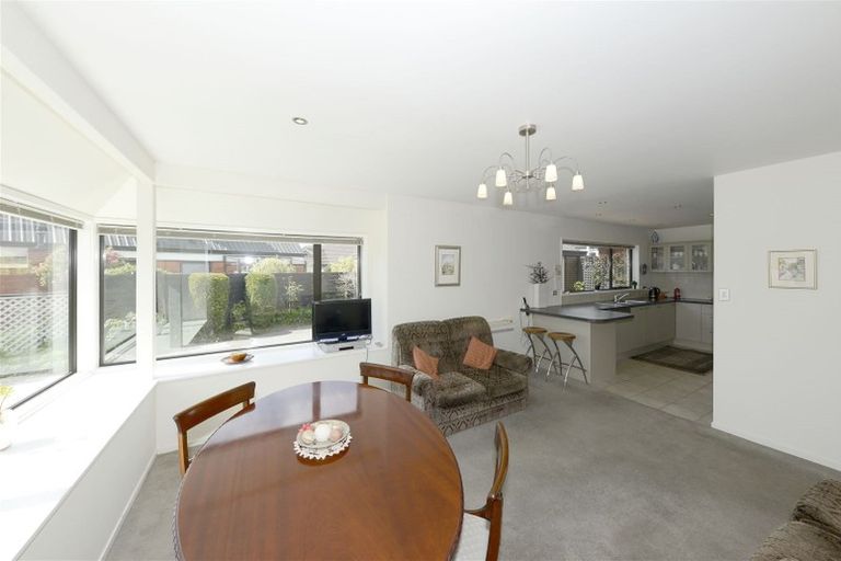 Photo of property in 8 Swithland Place, Avonhead, Christchurch, 8042