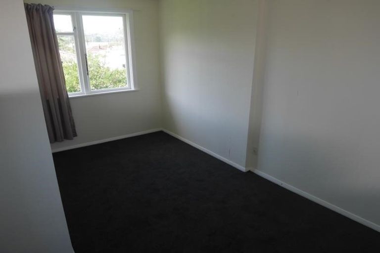 Photo of property in Silver Birch Court, 2/567u High Street, Boulcott, Lower Hutt, 5010