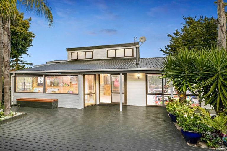 Photo of property in 5 Hutchinsons Road, Bucklands Beach, Auckland, 2014