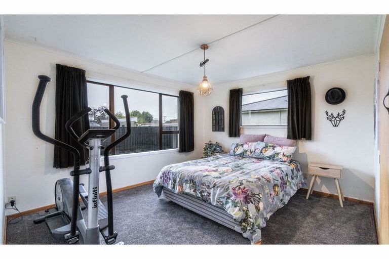 Photo of property in 32a Holloway Street, Waikiwi, Invercargill, 9810