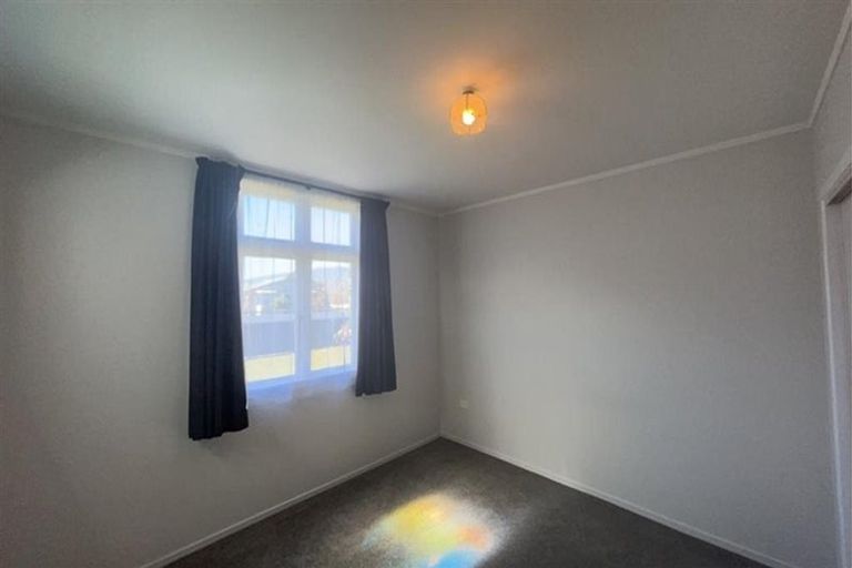 Photo of property in 6 Derby Street, Westport, 7825