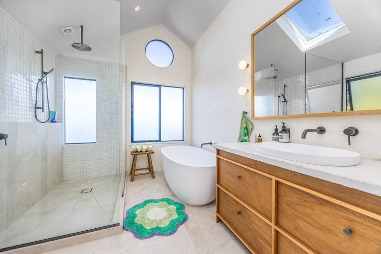 Photo of property in 82 Hadfield Street, Beach Haven, Auckland, 0626