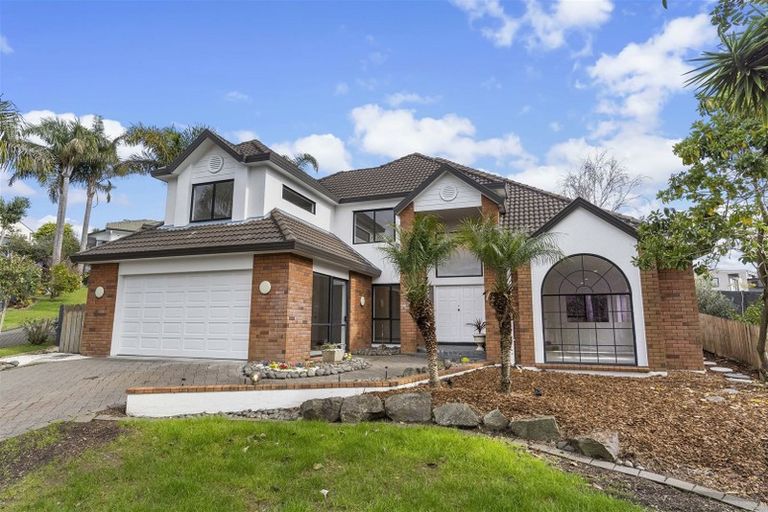 Photo of property in 48 Wiltshire Place, Somerville, Auckland, 2014