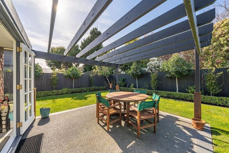 Photo of property in 33 Saint Columbans Grove, Boulcott, Lower Hutt, 5010