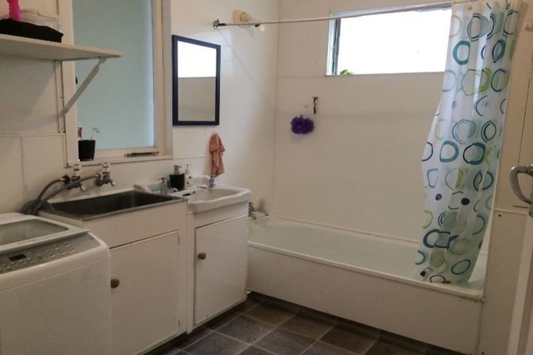 Photo of property in 2 Eden View Road, Sandringham, Auckland, 1025