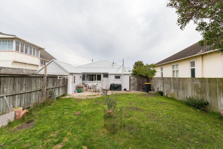 Photo of property in 25 Oram Avenue, New Brighton, Christchurch, 8061