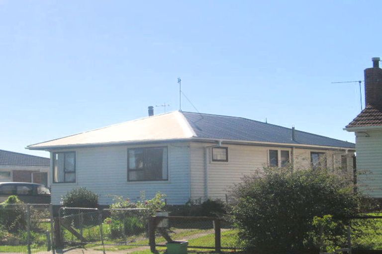 Photo of property in 15 Swaffield Road, Papatoetoe, Auckland, 2025