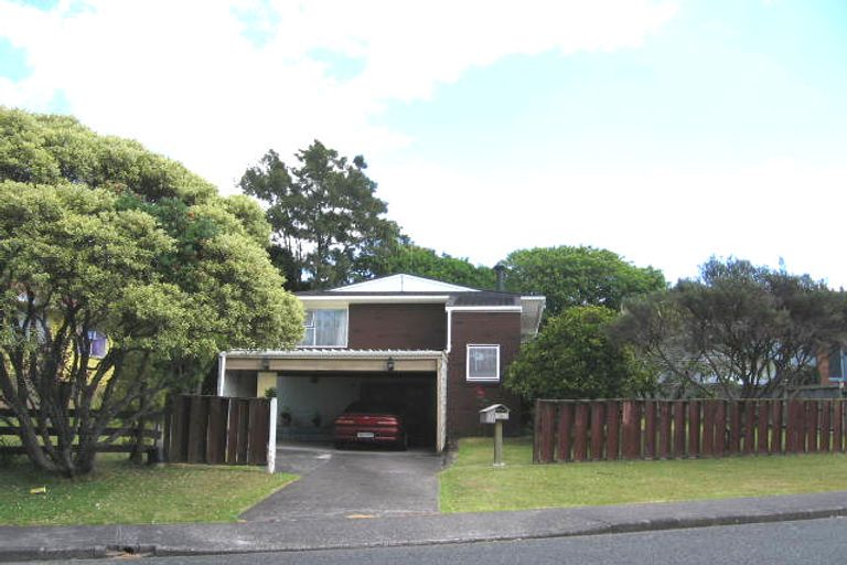 Photo of property in 16 Salamanca Road, Sunnynook, Auckland, 0620