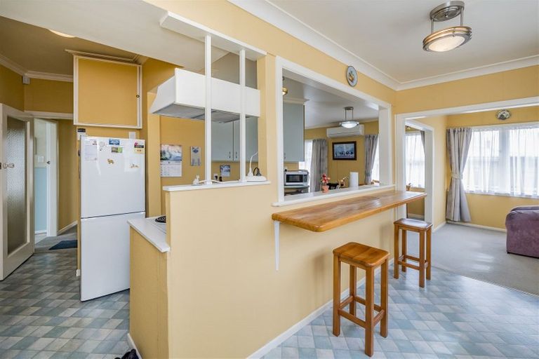 Photo of property in 591 Queen Street East, Levin, 5510
