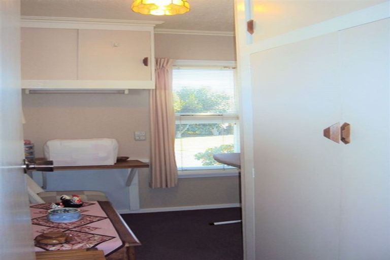 Photo of property in 58 Pembroke Street, Avondale, Christchurch, 8061