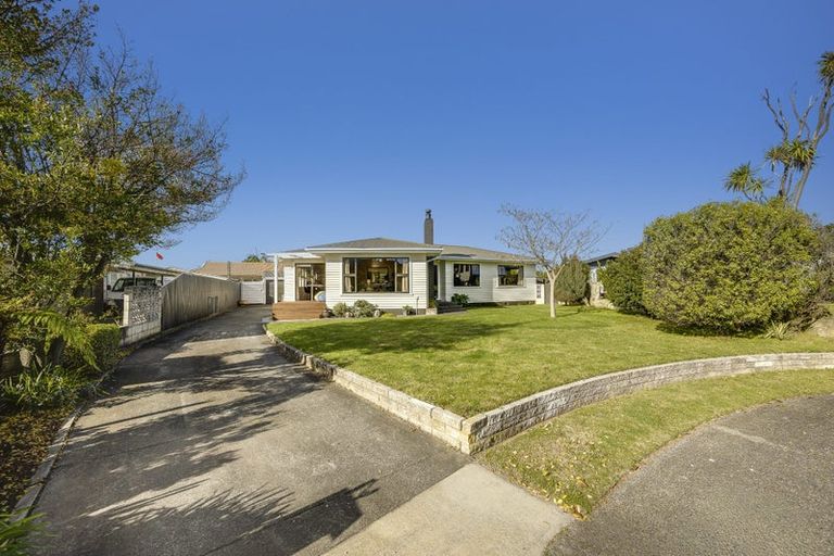 Photo of property in 16 Surrey Street, Taradale, Napier, 4112