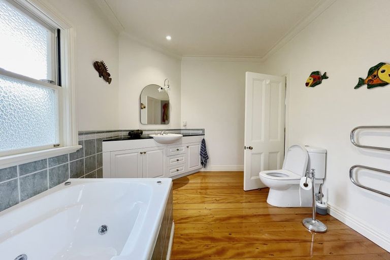 Photo of property in 7 Grahame Street, Devonport, Auckland, 0624