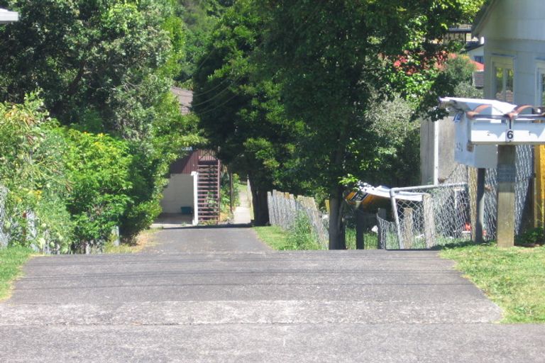 Photo of property in 1/6 Elliott Avenue, Bayview, Auckland, 0629