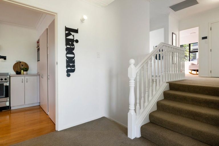 Photo of property in 36 Chedworth Avenue, Chedworth, Hamilton, 3210