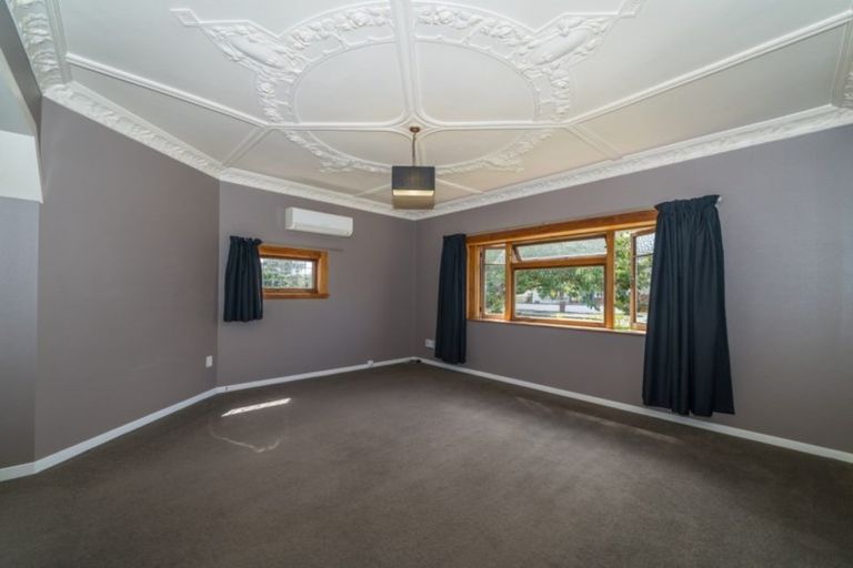 Photo of property in 18 Kowhai Avenue, Takaro, Palmerston North, 4410