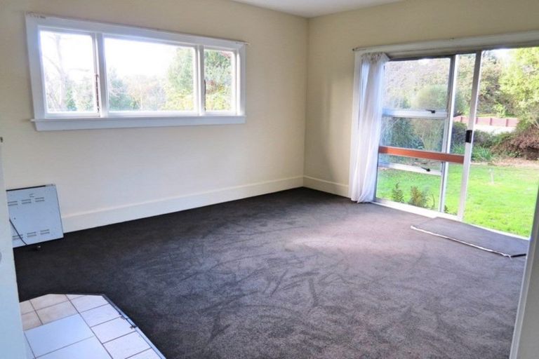 Photo of property in 49 Wainoni Road, Wainoni, Christchurch, 8061