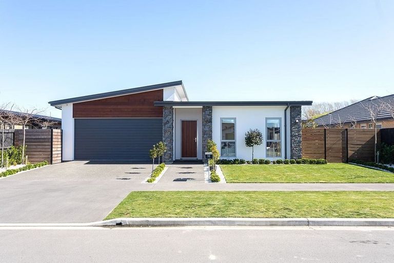 Photo of property in 98 Georgina Street, Marshland, Christchurch, 8083