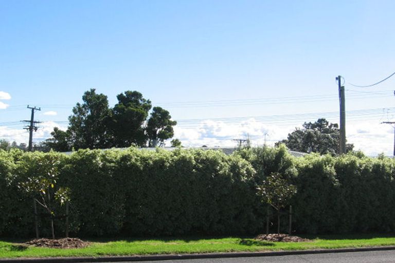 Photo of property in 4 Brandon Road, Glen Eden, Auckland, 0602