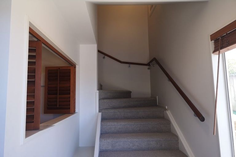 Photo of property in 7a Lyttelton Avenue, Forrest Hill, Auckland, 0620