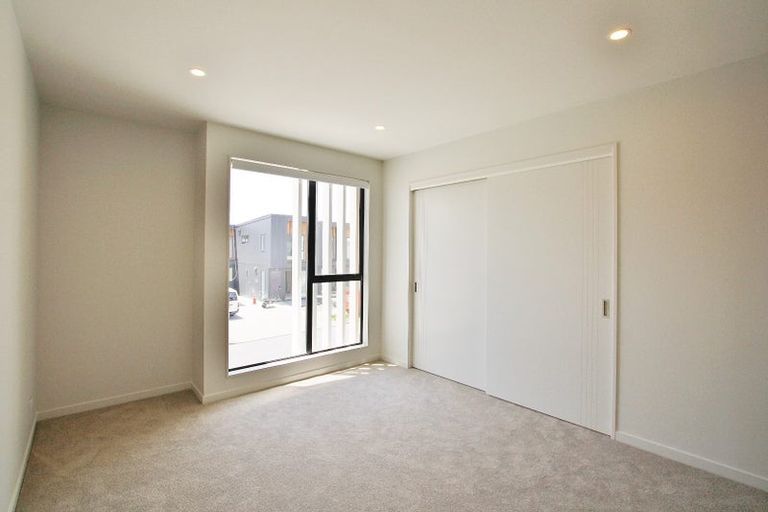 Photo of property in 10 Porowha Road, Westgate, Auckland, 0814