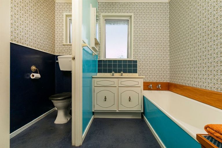 Photo of property in 6 Uppingham Crescent, Hillcrest, Auckland, 0627