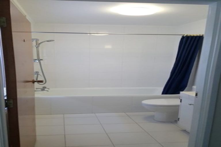 Photo of property in 2/78 Kitchener Road, Milford, Auckland, 0620