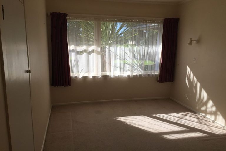 Photo of property in 12 Cross Street, Papakura, 2110