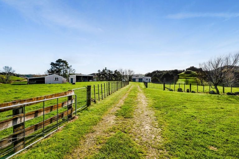 Photo of property in 2625 Ohura Road, Strathmore, Stratford, 4392