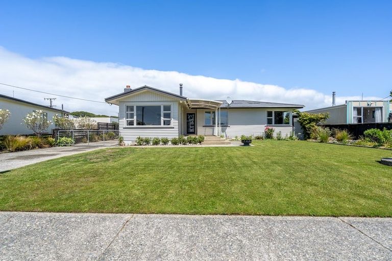 Photo of property in 3 Carlyle Street, Tuatapere, 9620