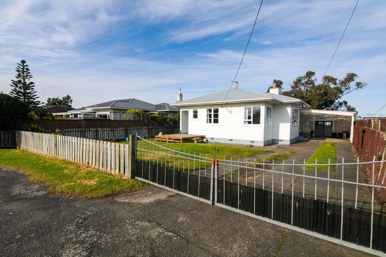 Photo of property in 6 Toi Street, Tawhero, Whanganui, 4501