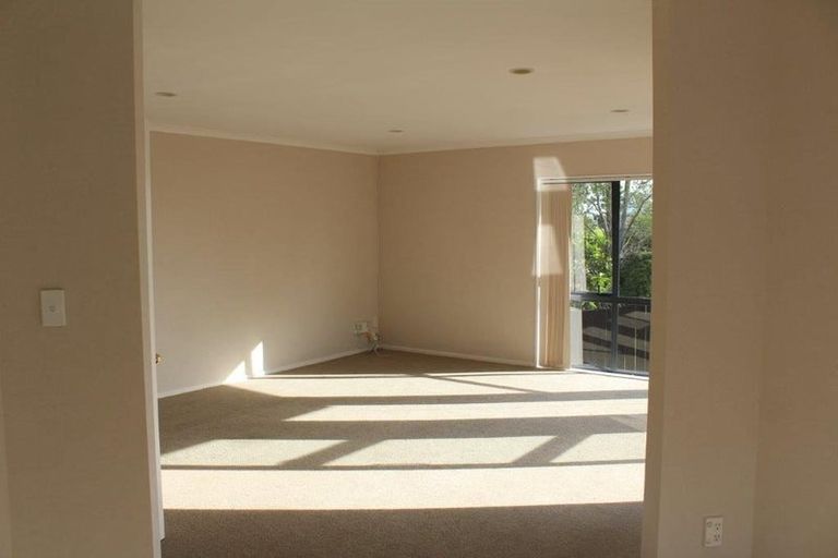 Photo of property in 2/21 Glanworth Place, Dannemora, Auckland, 2016