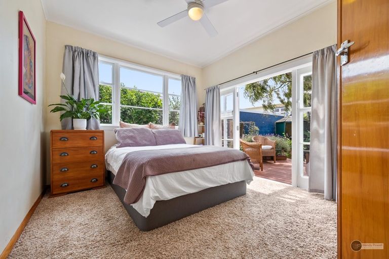 Photo of property in 381 Jackson Street, Petone, Lower Hutt, 5012