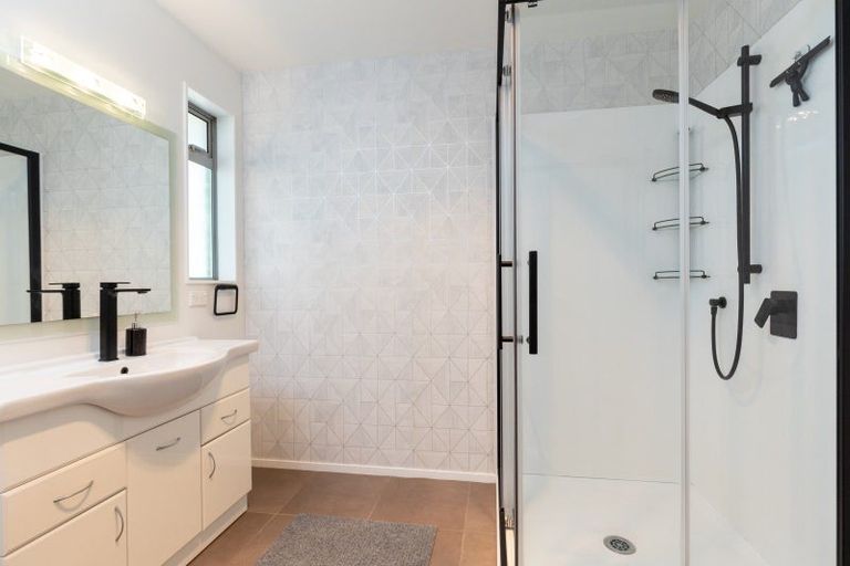 Photo of property in 2 Hitaua Place, Redwoodtown, Blenheim, 7201