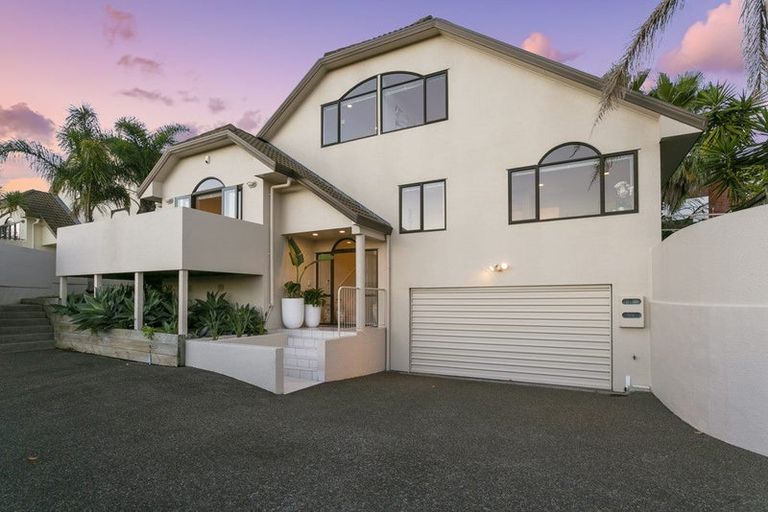 Photo of property in 1/3a Richards Avenue, Forrest Hill, Auckland, 0620
